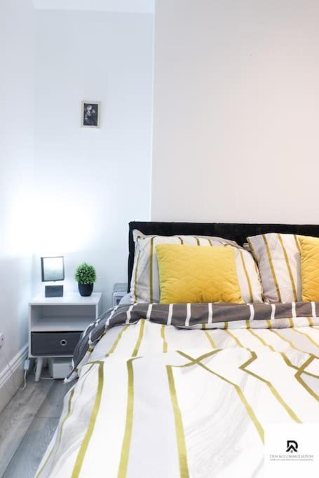 Den Accommodation & Short Lets Greenwich London - 3 Bed House Kültér fotó