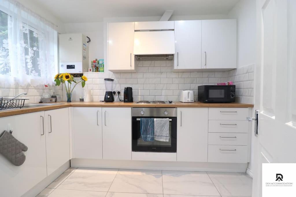 Den Accommodation & Short Lets Greenwich London - 3 Bed House Kültér fotó